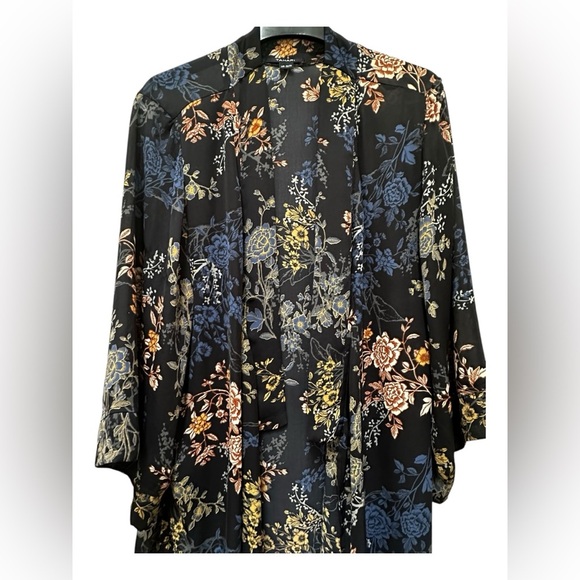 ✨ Tahari floral duster size L/XL - Picture 7 of 10